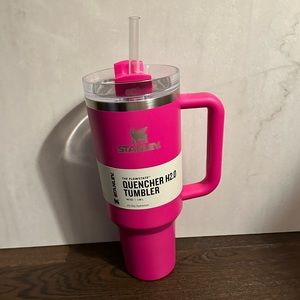 Stanley 40 oz stainless cup with straw, NWT, Camelia